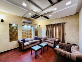 Spacious, Furnished Entire House 4-Bedrooms in DHA